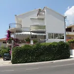 Apartments Milena & Ante